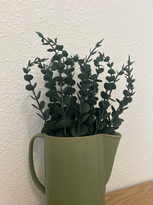 18pcs Dark Green Eucalyptus Artificial Bundle