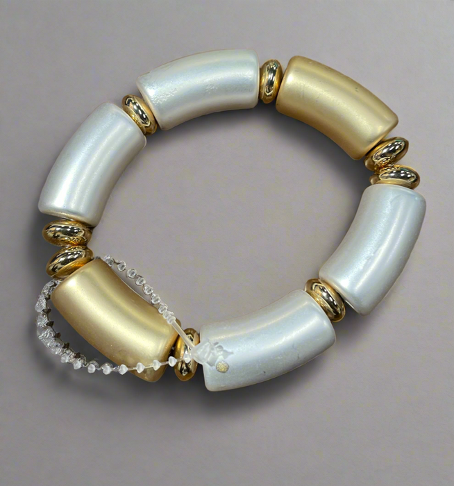 Elegant Beaded Stretch Bracelet with Pearl-like and Gold Accents