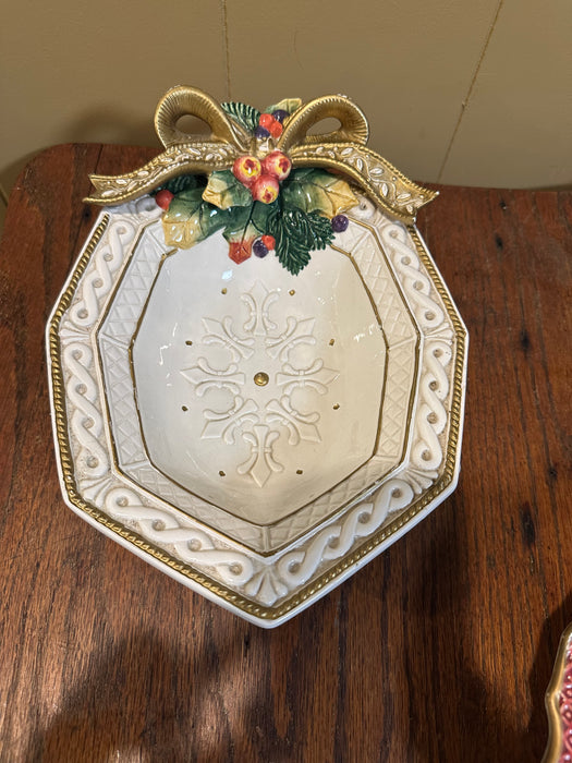 Vintage Fitz & Floyd Octagonal Serving Bowl. It features a Snowflake with a Dimensional Bow.