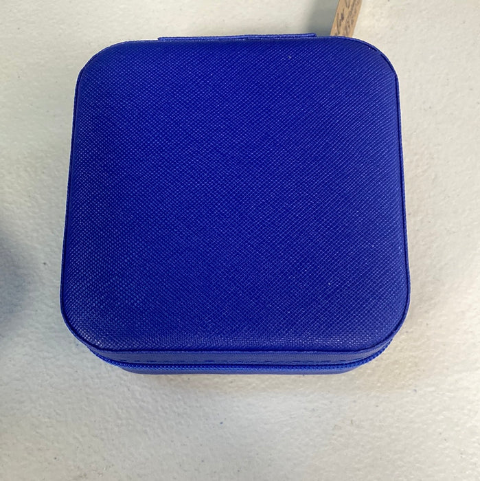 Personalized Small Zip Up Jewelry Box.  Available in Smooth Finish & Velvet.  *Personalization Included!