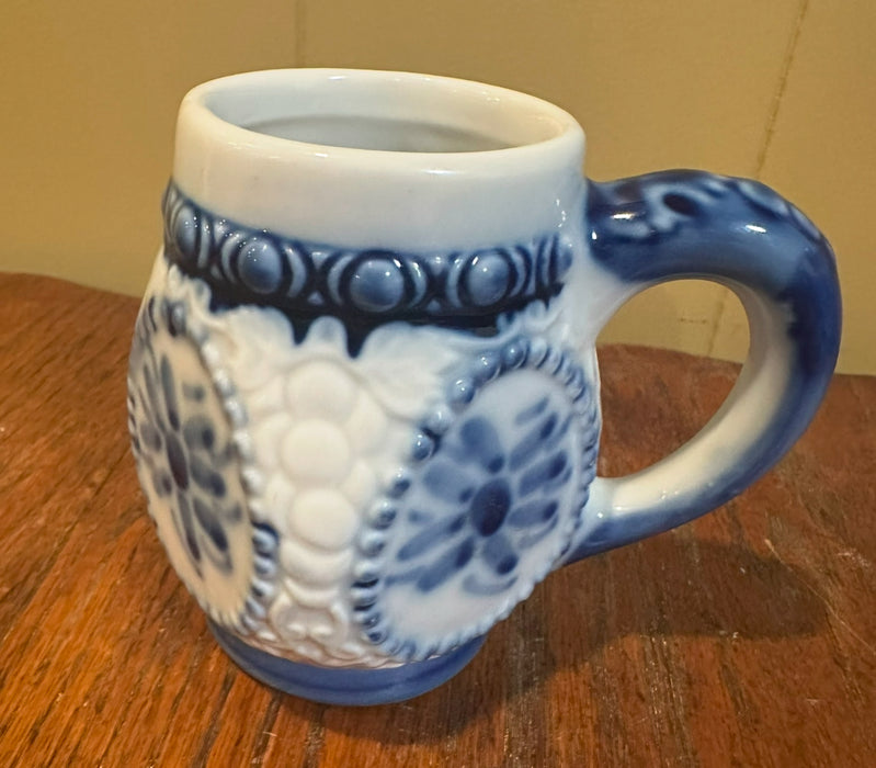 Vintage Blue & White Detailed Coffee Mug