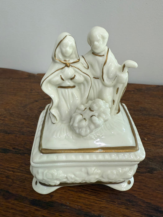 Vintage Nativity Scene Ceramic Trinket Box with Gold Accents – Mary, Joseph & Baby Jesus