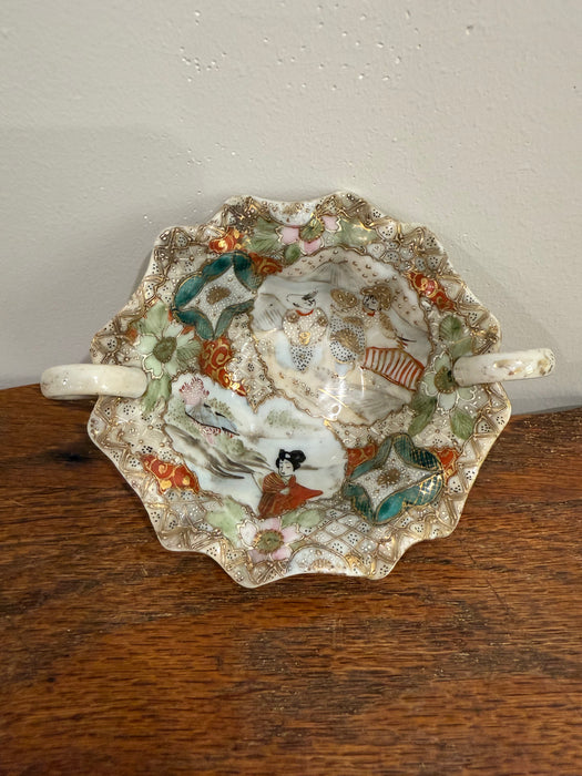 Antique Hand-Painted Satsuma Japan Two-Handled Bowl
