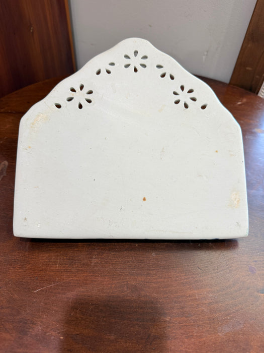 Vintage Blue & White Chinoiserie Style Ceramic Wall Pocket Vase | Floral Hanging Planter | Wall Mail Holder