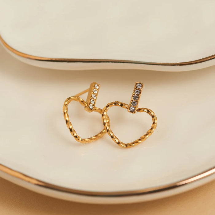 Narelle Waterproof Heart Outline Bar Stud