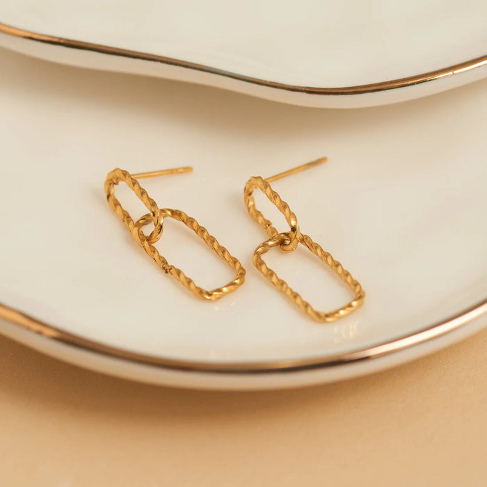 Narelle Waterproof Textured Oval Link Stud