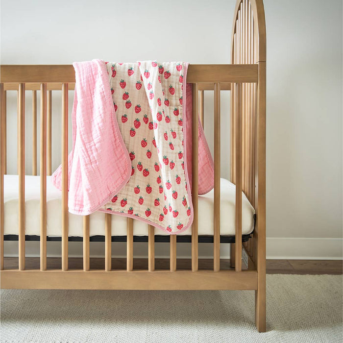 Itzy Blanket™: Strawberries + Cream