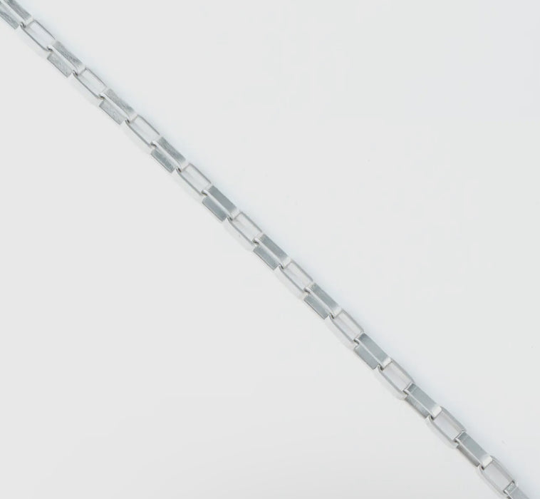 Waterproof Silver 18” Box Chain Necklace