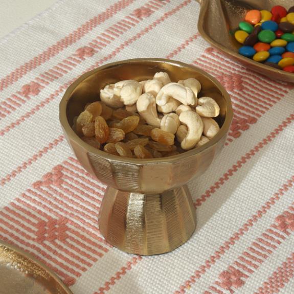 Small Scalloped Gold Bowl on Base