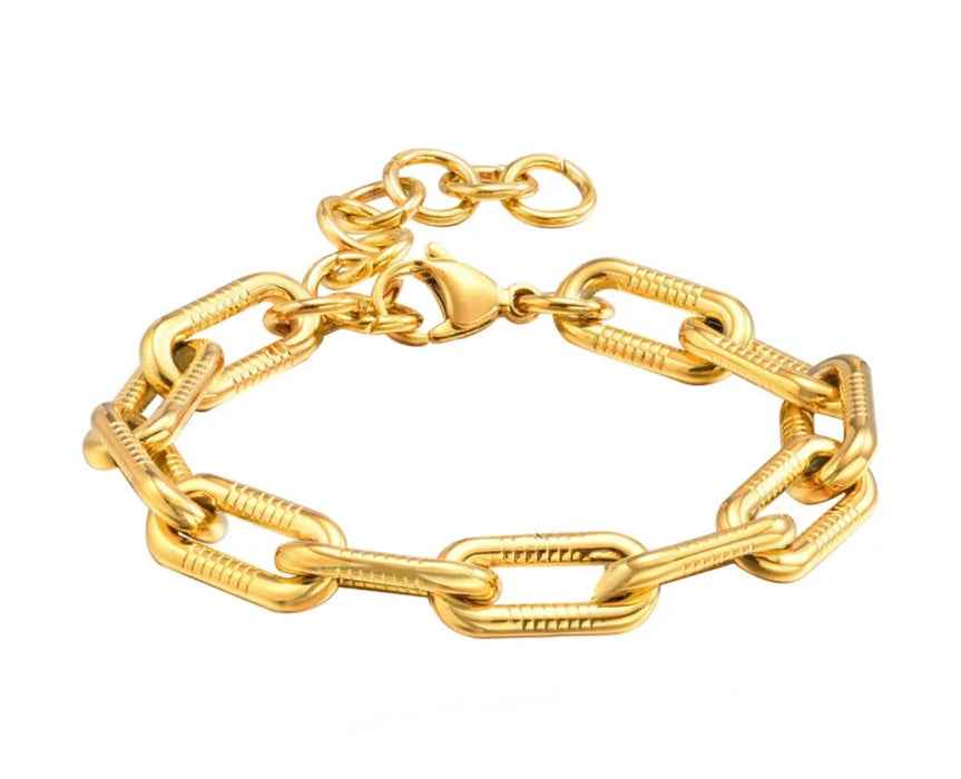The Margaux – Oversized Textured Link Bracelet