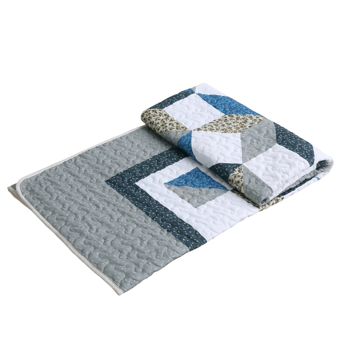Virah Bella "Starry Elegance" Quilted Throw Blanket