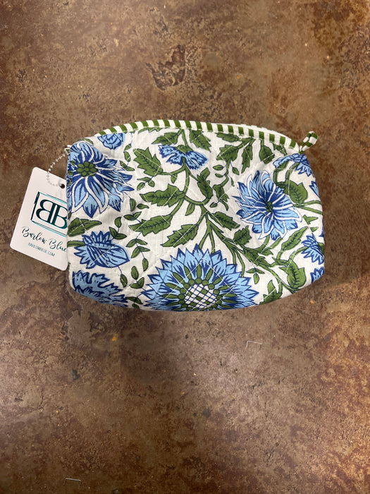 Quilted Cosmetic / Carry All Bags.  3 Sizes.  Several Patterns.