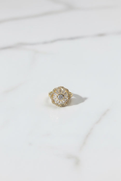 Crystal Circle with Scallop Underlay Adjustable Fidget Ring