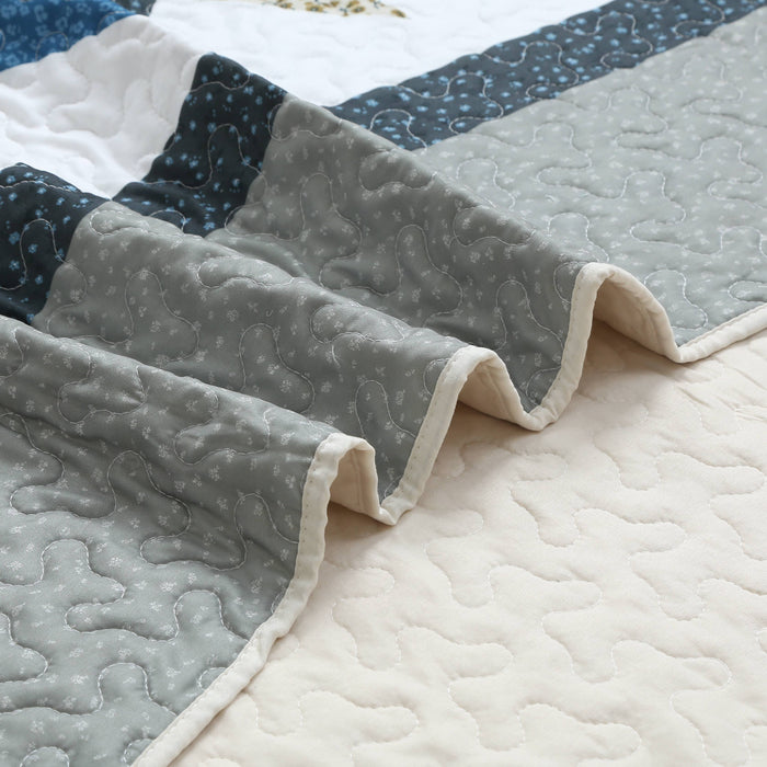 Virah Bella "Starry Elegance" Quilted Throw Blanket