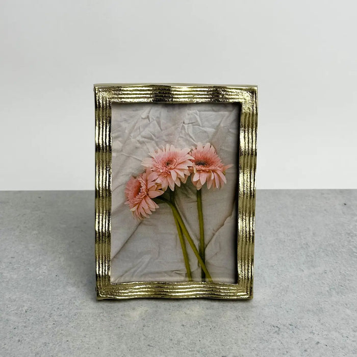 4x6" Gold Wavy Photo Frame