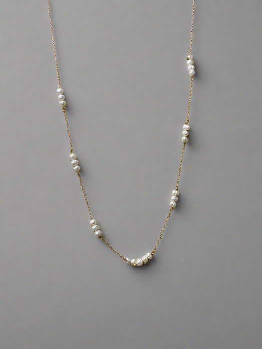 Dainty Gold Freshwater Pearl with 3 Pearls Necklace