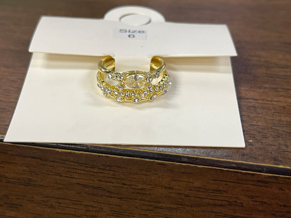 Set of 3 Diamond Stoned Rings with Gold Bands