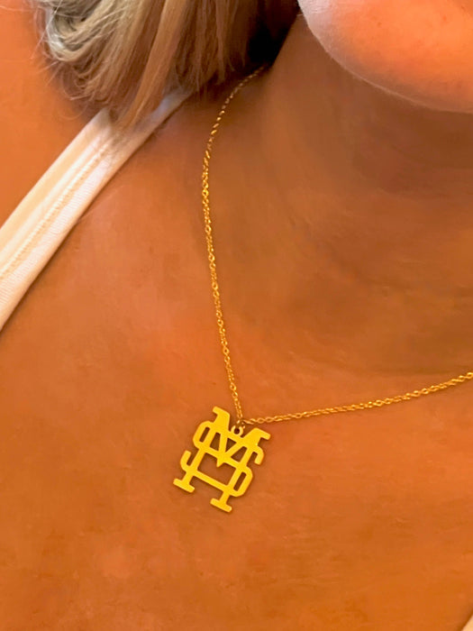 Mississippi State MS Baseball Logo Simple Gold Pendant Necklace: 18 inch
