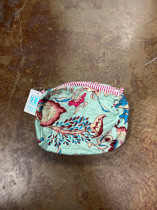 Quilted Cosmetic / Carry All Bags.  3 Sizes.  Several Patterns.
