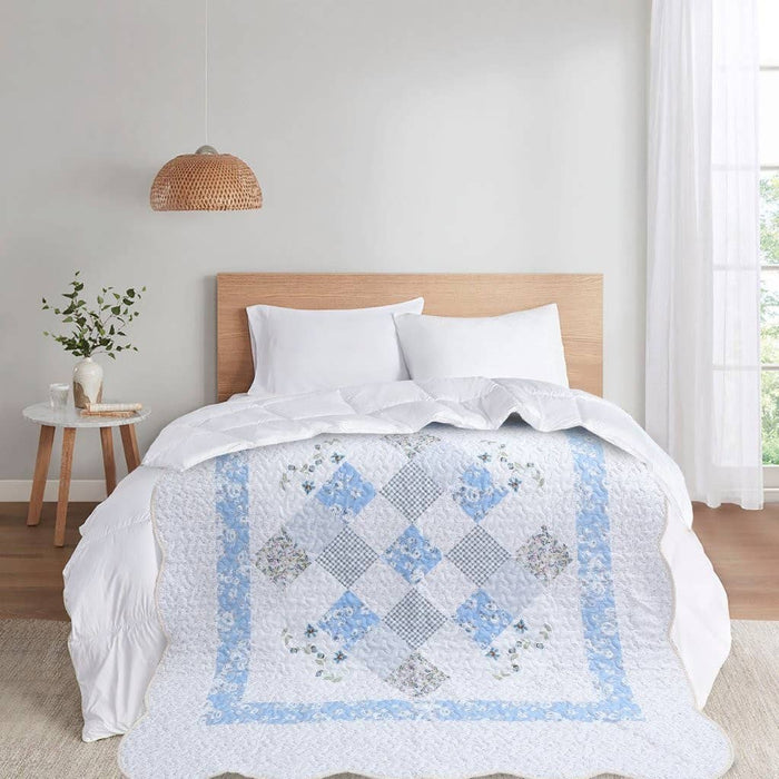 Virah Bella "Blue Blossoms" Quilted 50x60 Throw Blanket
