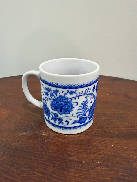 Vintage Blue & White 8oz Mug – Blue Onion - Made in Japan