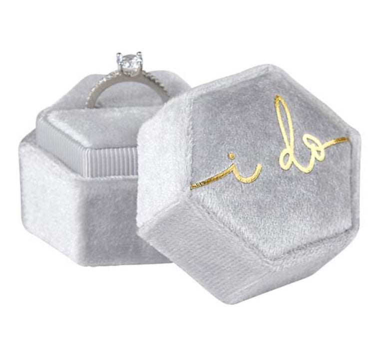 Velvet Ring Box - Mrs & I Do.  Perfect for wedding photography and ring storage.
