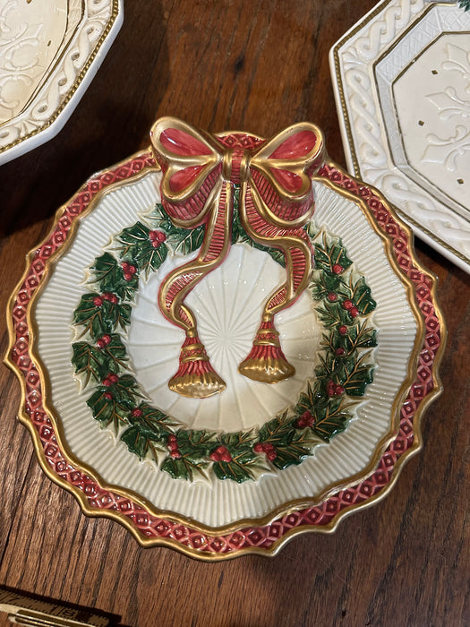 Vintage Fitz & Floyd Noel Collection Canape Plate. Holly Wreath with Large Red Bow.