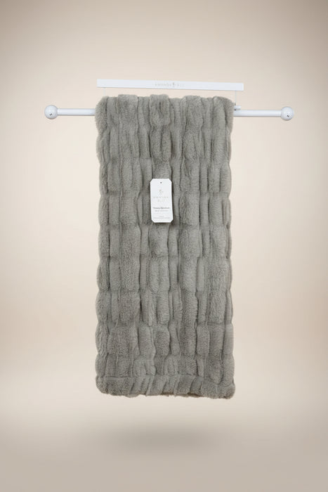 Gathered Stretched Throw Blanket