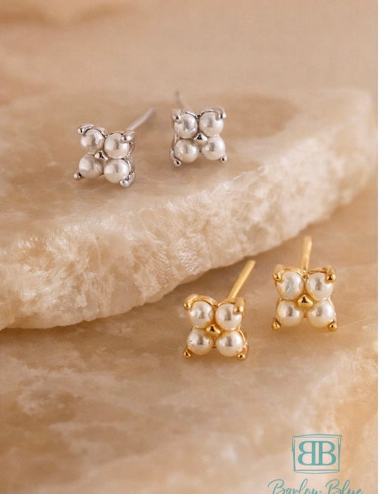 Pearl Flower Stud Earrings