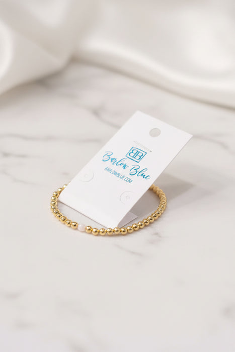 Singular Freshwater Pearl On Shiny Beaded Bracelet