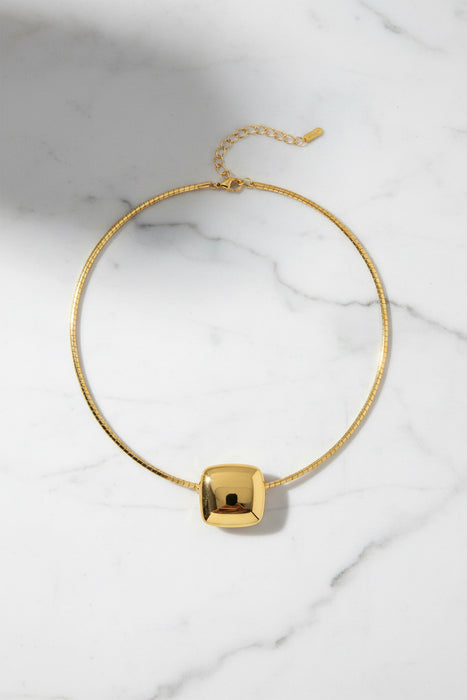 Engravable Vintage-inspired Gold Snake Chain Necklace with Oversized Square Bead Accents
