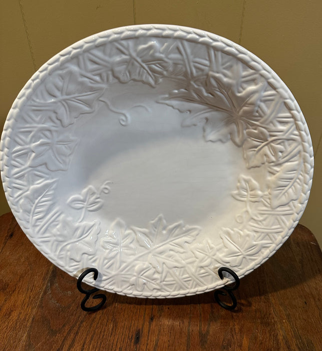 Large Round White Serving Platter.  Perfect for Entertaining.