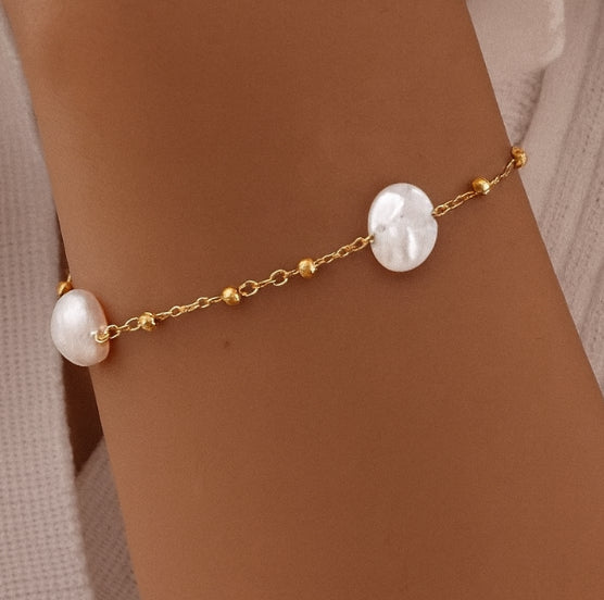 The Madeline – Freshwater Pearl Bracelet