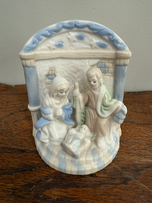 Vintage Ceramic Nativity Figurine – Soft Pastel Holy Family Scene