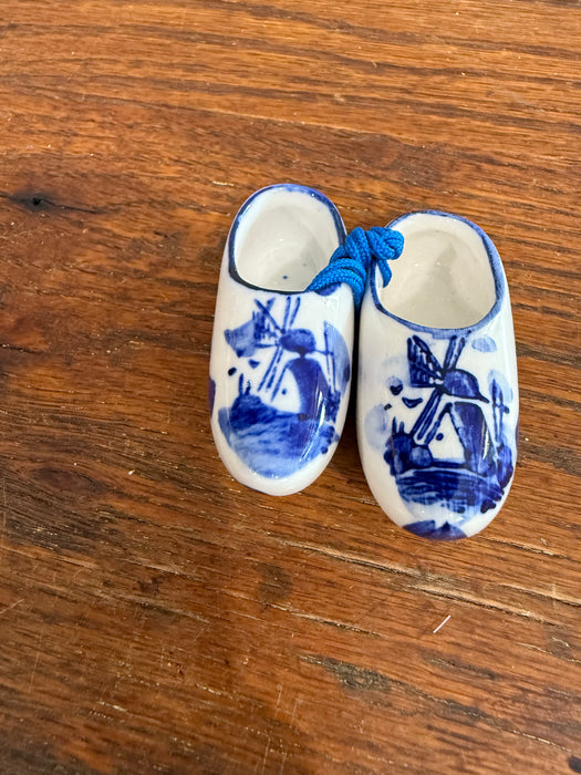 Vintage Delft Blue Miniature Dutch Clog Shoes – Hand-Painted Holland Souvenir by
