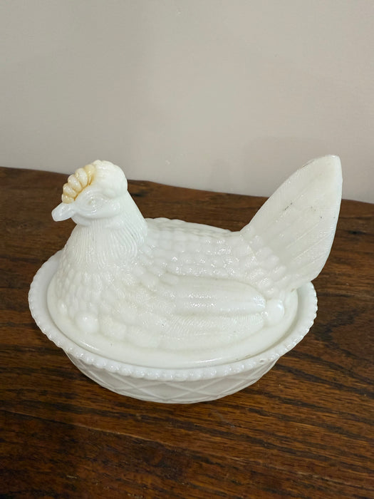 Vintage Milk Glass Hen on Nest Dish – White Covered Chicken Bowl