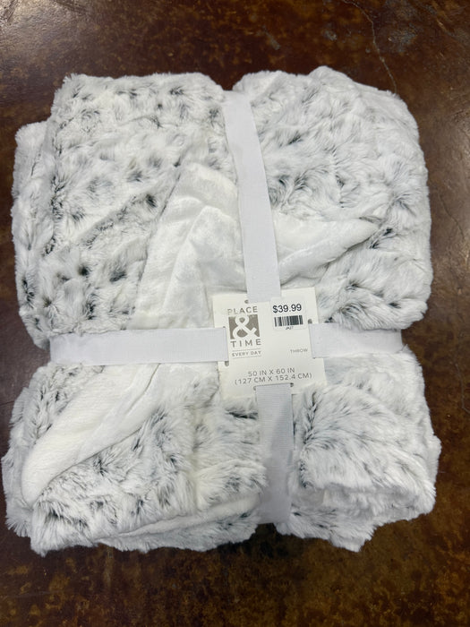 50" x 60" Throw Blankets