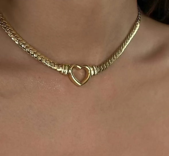 Gold Heart Twist Chain Necklace