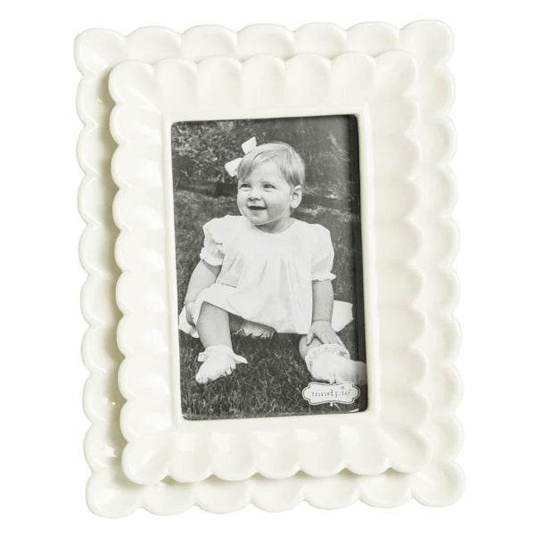 White Double Scalloped Frame