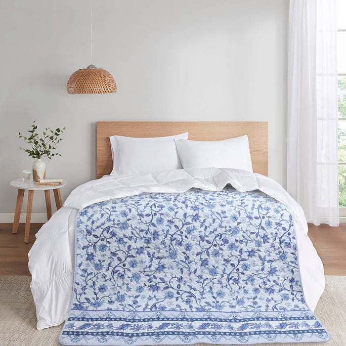 Jacobean Floral Microfiber Throw Blanket - 50" x 60"
