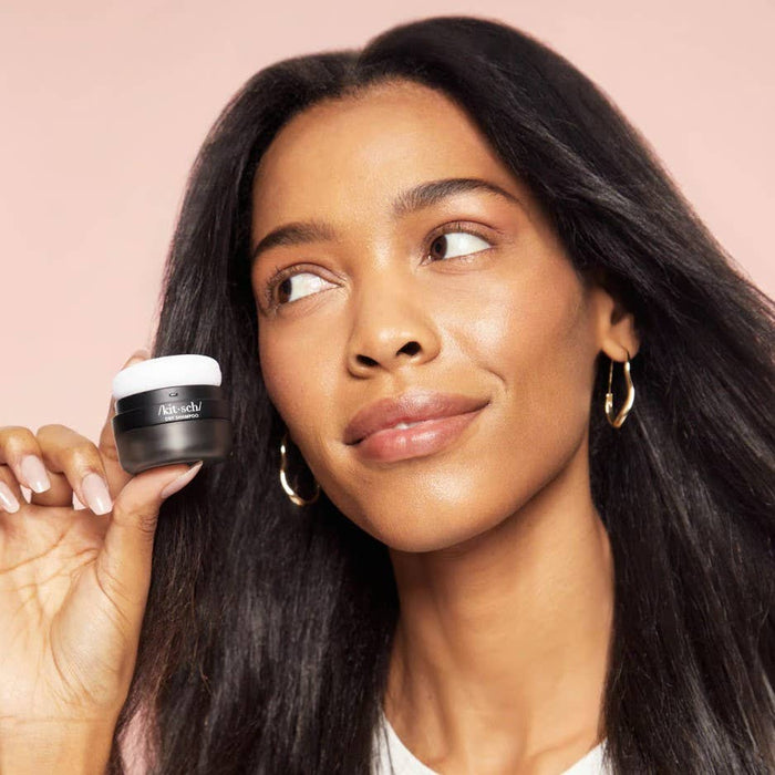 Dark Volumizing Rice Protein Dry Shampoo with Puff