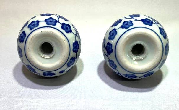 Blue & White Salt and Pepper Shakers, Puff Ball Floral Patter