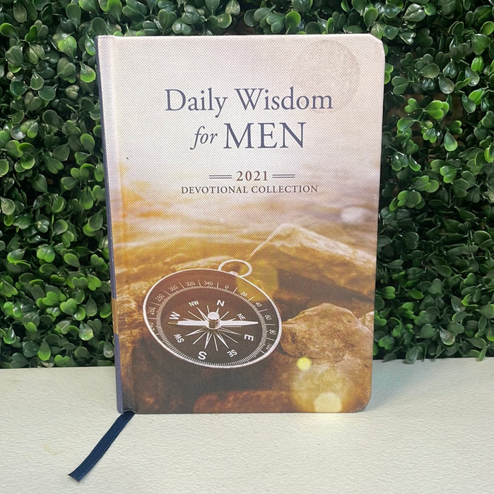 Daily Wisdom for Men: 2021 Devotional Collection